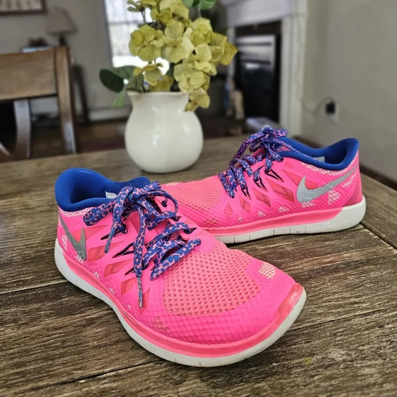 Nike Youth Girls Pink Running Shoes - Picture 10 of 10